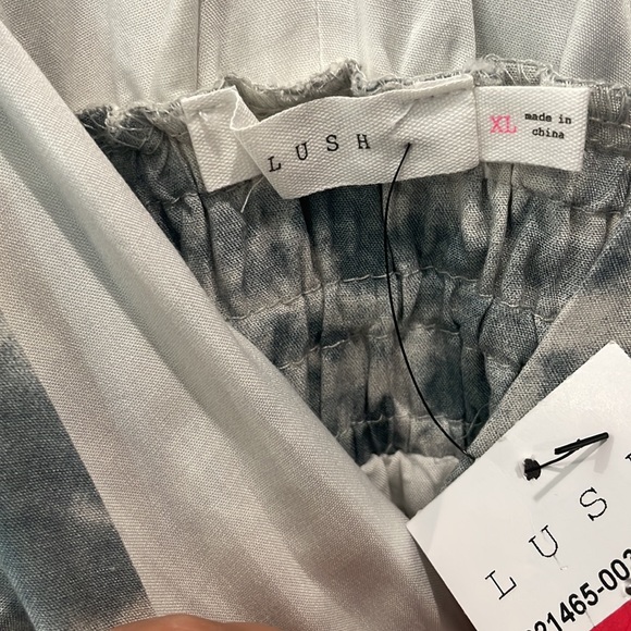 LUSH tie-dye jumpsuit NWT - Picture 4 of 8
